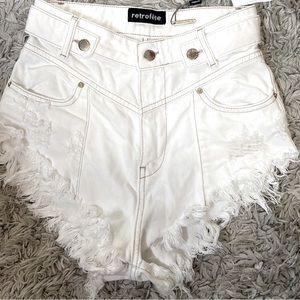 Never WORN**** Trendy high tide Retrofete cut-offs shorts. Size 25